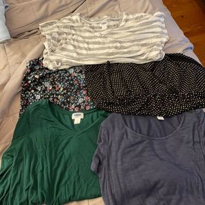 Bundle of 5 nursing tops (small and med)
